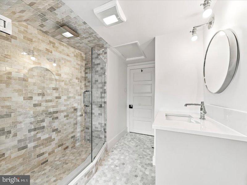 80 Heyburn Road Chadds Ford, PA 19317 - Photo 68 of 84 Third floor bathroom (6)