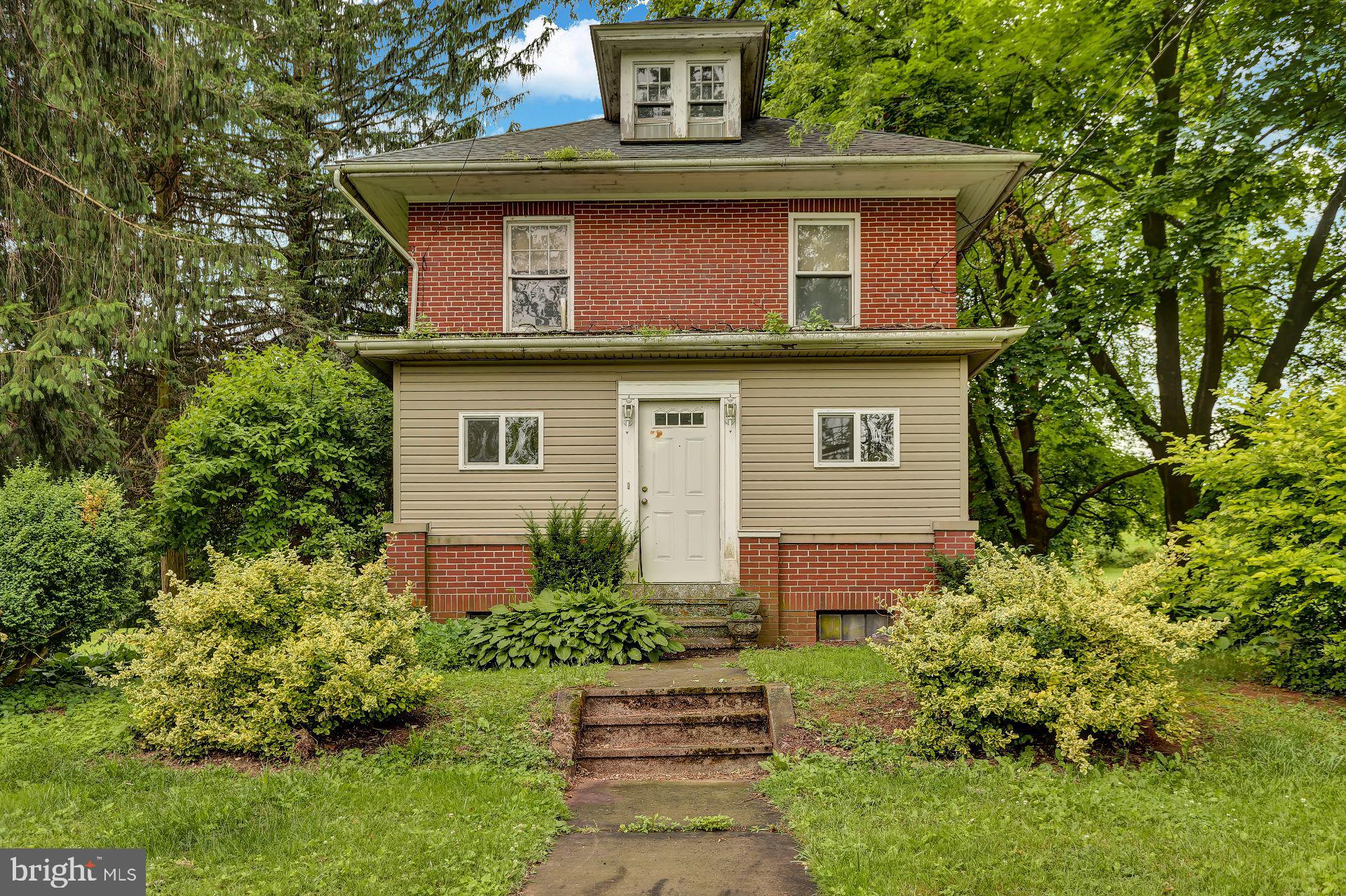 372 Antietam Road Temple, PA 19560 - Photo 1 of 42