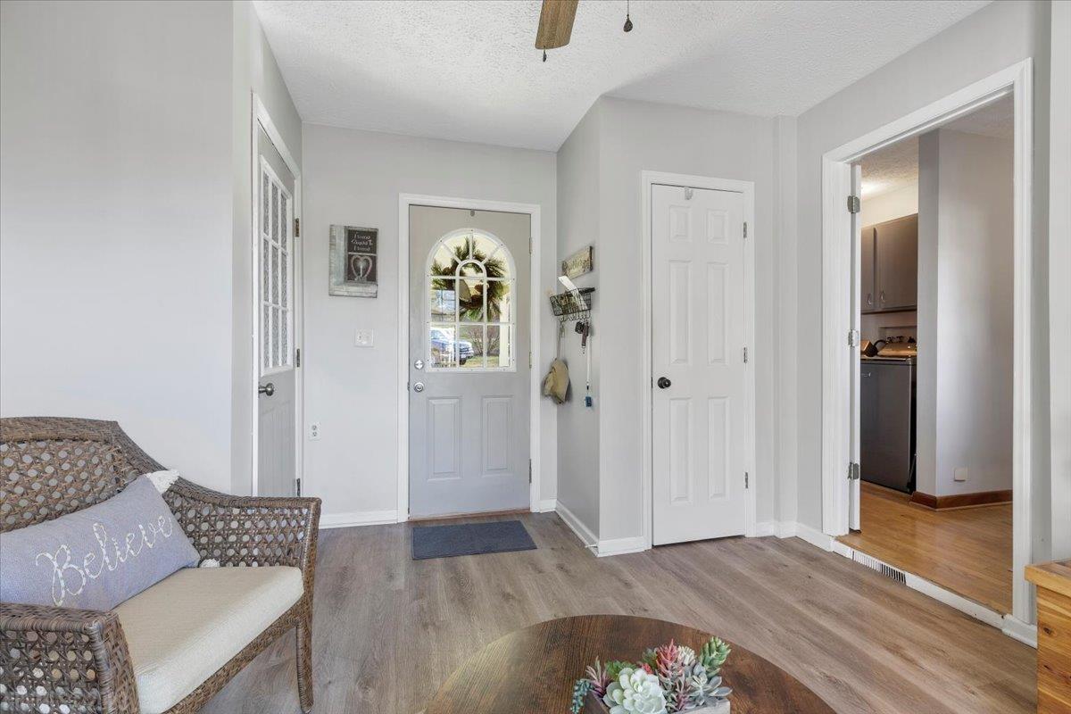 7549 Gate Ten Road Radford, VA 24141 - Photo 7 of 58 Gallery Image 7