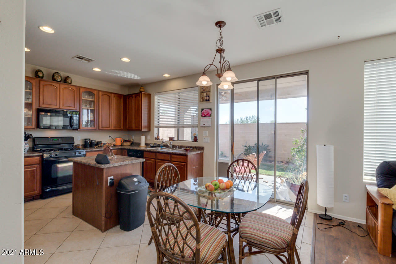 2601 West Florentine Road Phoenix, AZ 85086 - Photo 13 of 34 Listing_618385_Photo_13