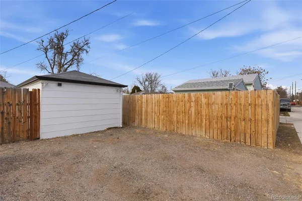 $359,000 | 1656 Newark Street, Aurora, CO 80010