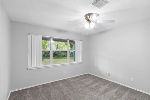 $350,000 | 1207 Yorkshire Drive, Friendswood, TX 77546