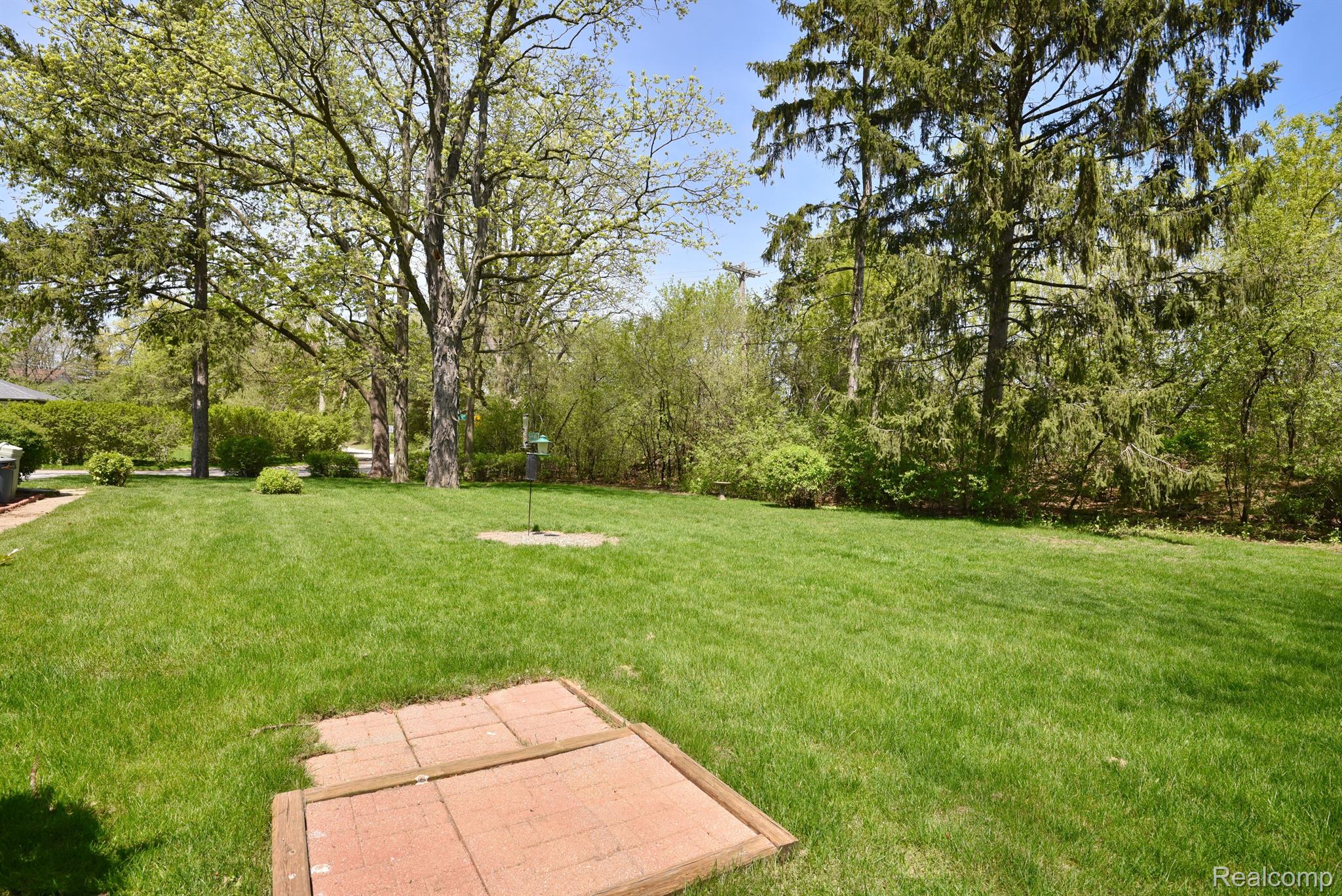 2123 Somerset Road Bloomfield Hills, MI 48302 - Photo 33 of 34 Gallery Image 33
