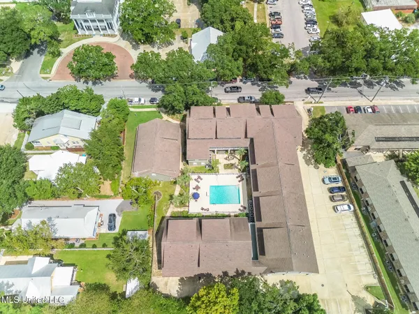 $1,975 | 922 Porter Avenue, Unit 220, Ocean Springs, MS 39564