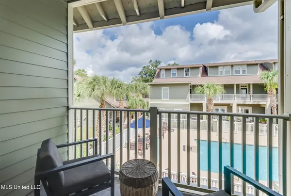 $1,975 | 922 Porter Avenue, Unit 220, Ocean Springs, MS 39564