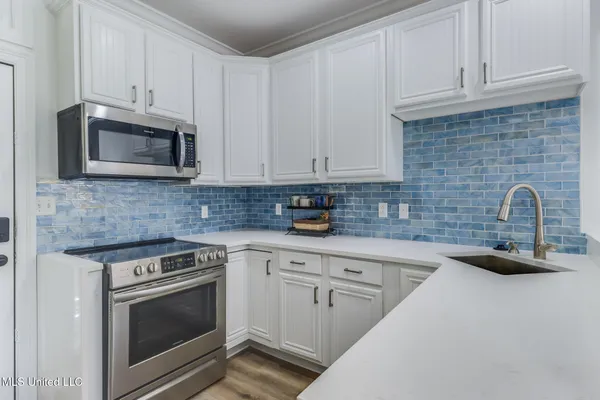 $1,975 | 922 Porter Avenue, Unit 220, Ocean Springs, MS 39564