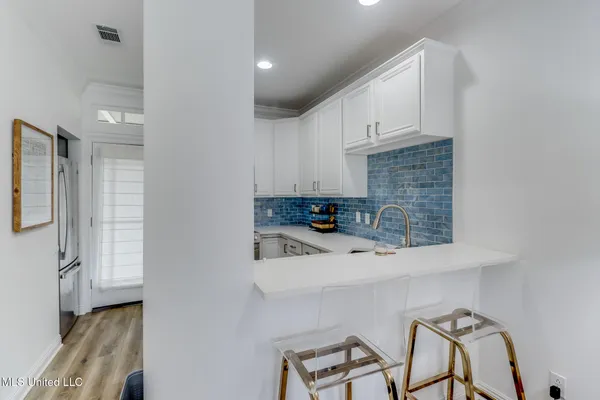 $1,975 | 922 Porter Avenue, Unit 220, Ocean Springs, MS 39564