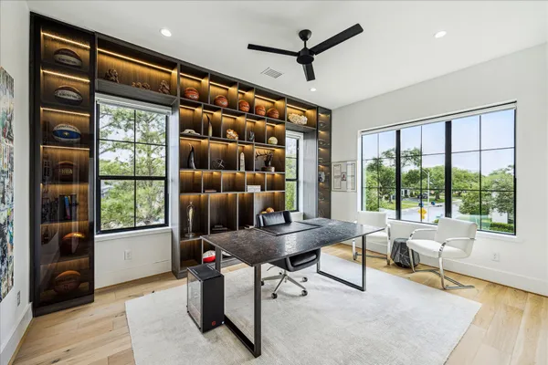 $4,599,000 | 4002 Meadow Lake Lane, Houston, TX 77027