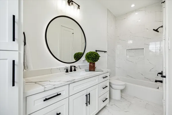 $4,599,000 | 4002 Meadow Lake Lane, Houston, TX 77027