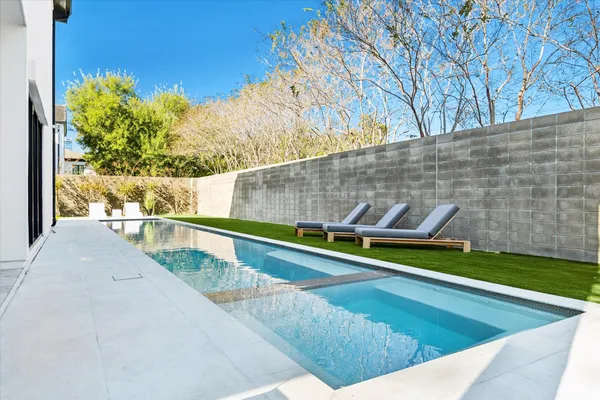 $4,599,000 | 4002 Meadow Lake Lane, Houston, TX 77027