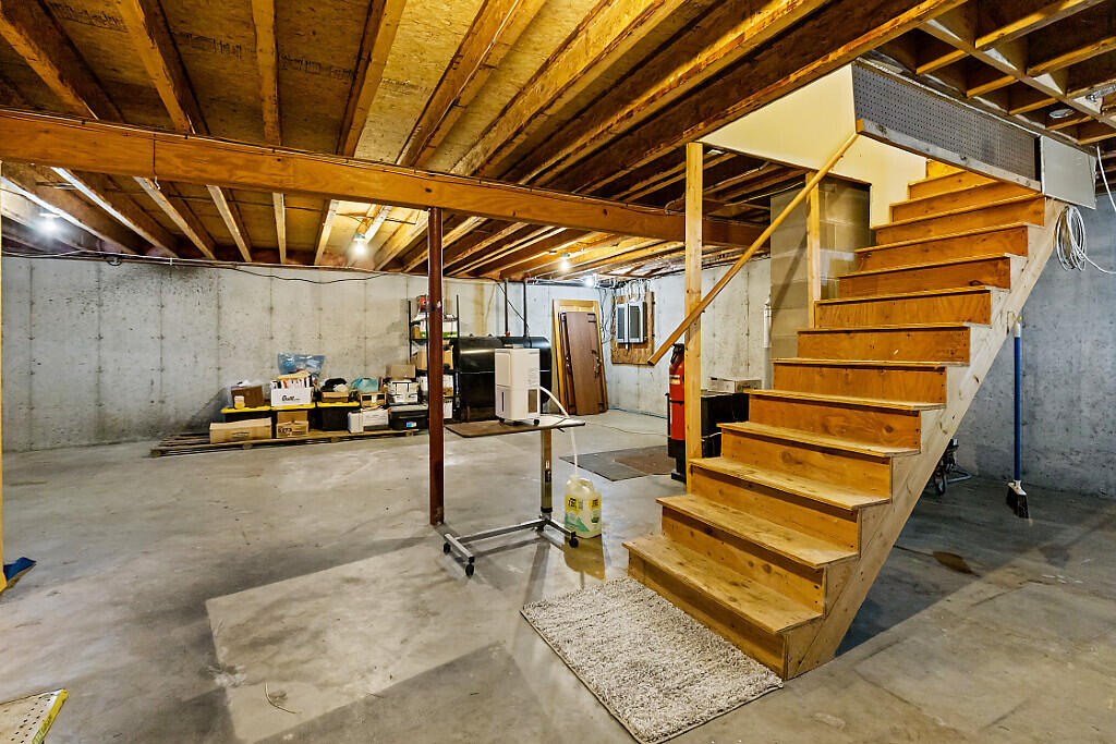 148 Academy Road Bowdoin, ME 04287 - Photo 52 of 82 60_BP5A1529_DxO_mls