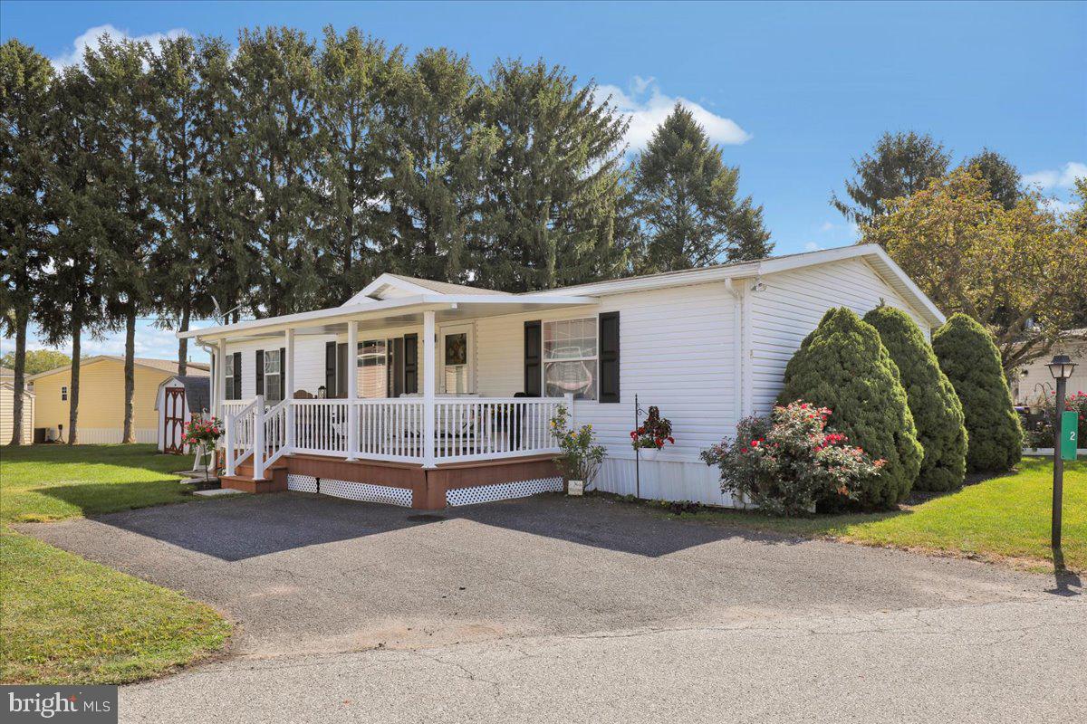 2 Ruth Drive Gordonville, PA 17529 - Photo 1 of 28 Gallery Image 1