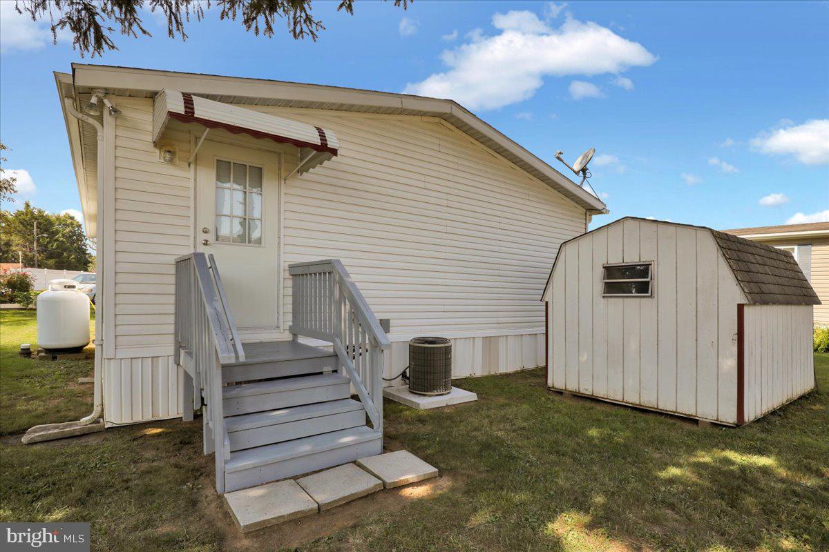 2 Ruth Drive Gordonville, PA 17529 - Photo 4 of 28 Gallery Image 4