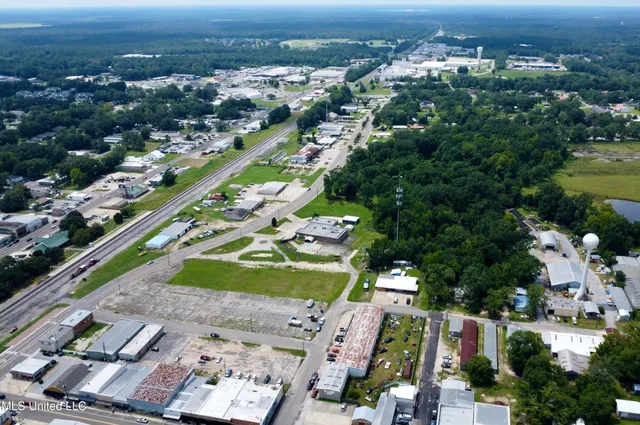 $600,000 | Nhn South Main Street, Picayune, MS 39466