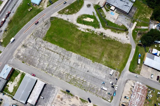 $600,000 | Nhn South Main Street, Picayune, MS 39466