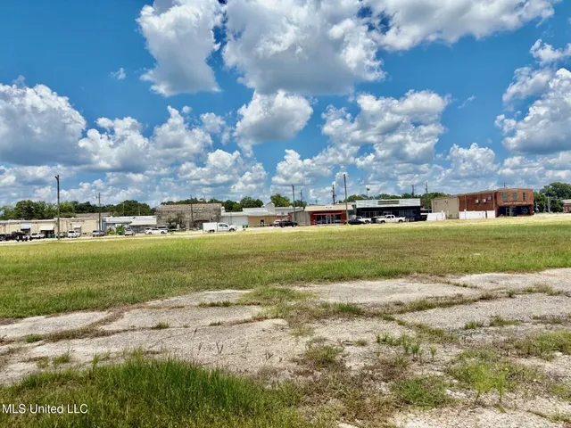 $600,000 | Nhn South Main Street, Picayune, MS 39466