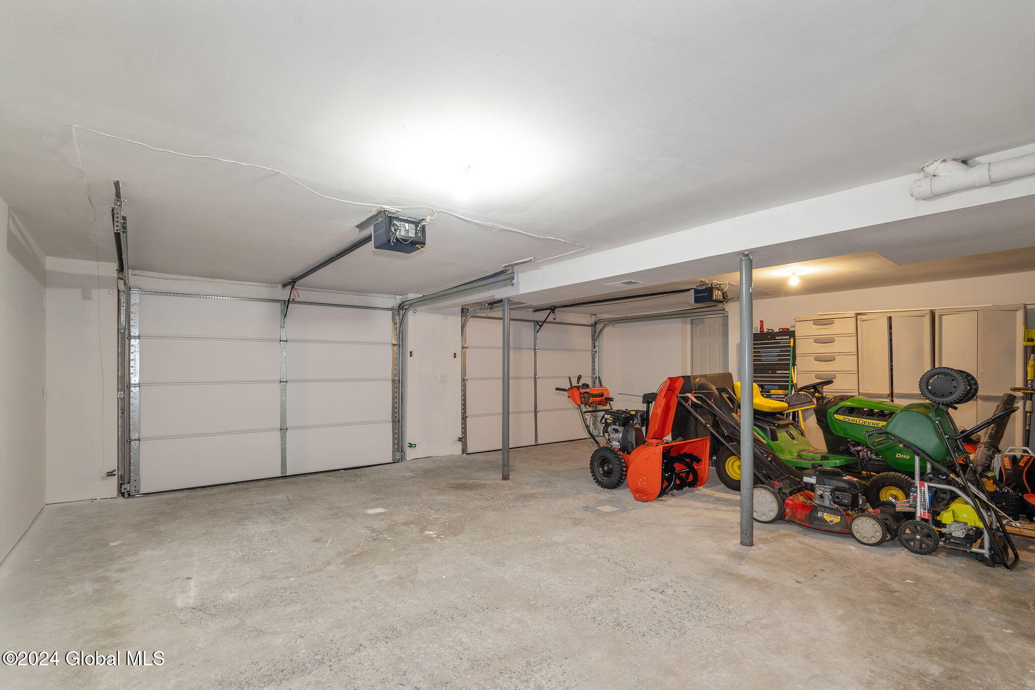 20 Ashdown Road Ballston Lake, NY 12019 - Photo 39 of 42 Garage