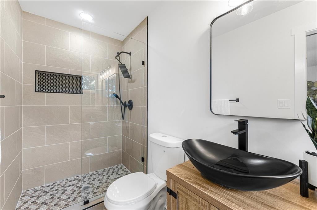 2327 Greenway Drive Decatur, GA 30035 - Photo 19 of 31