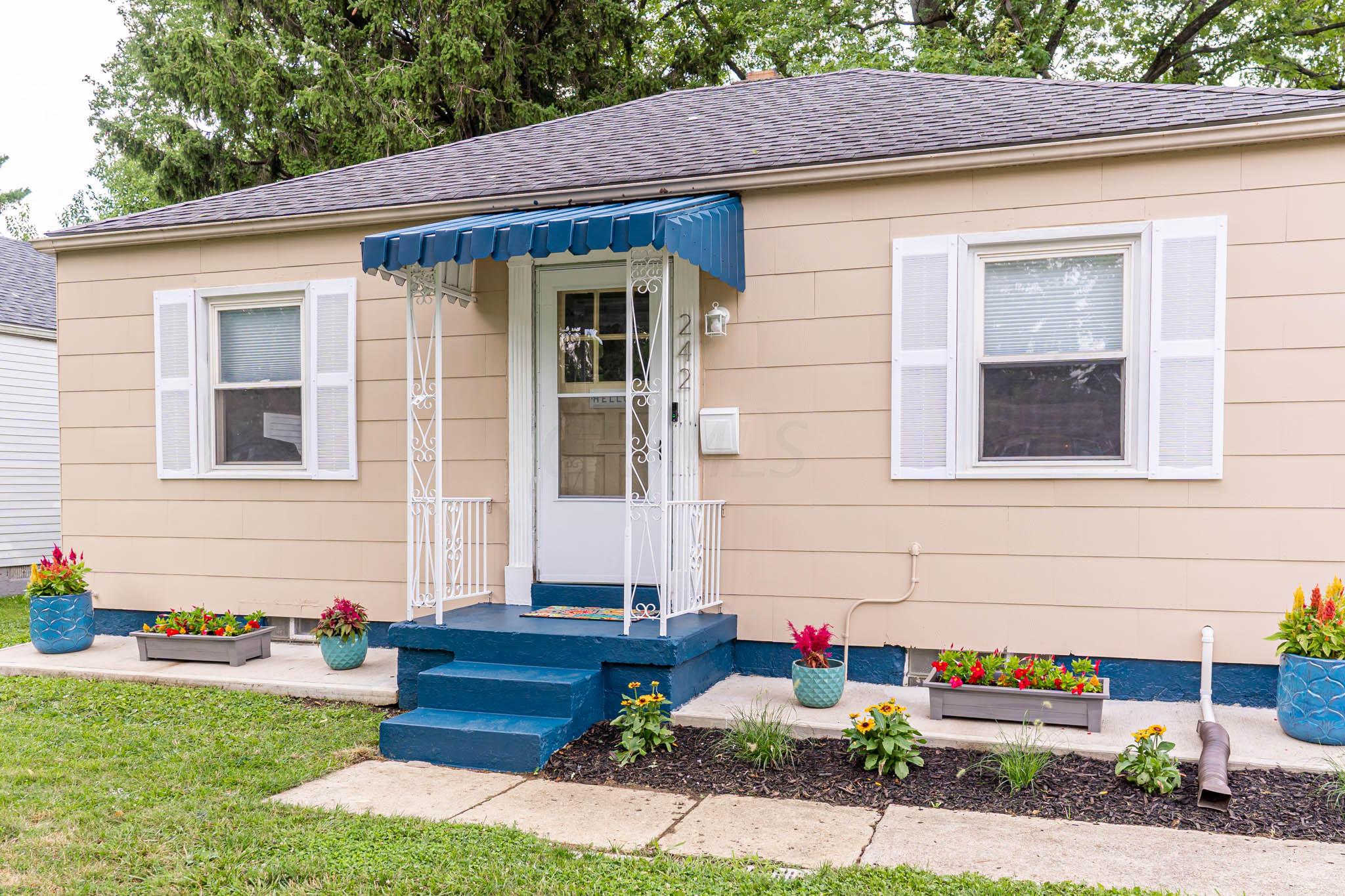 242 Lowell Road Columbus, OH 43209 - Photo 3 of 36