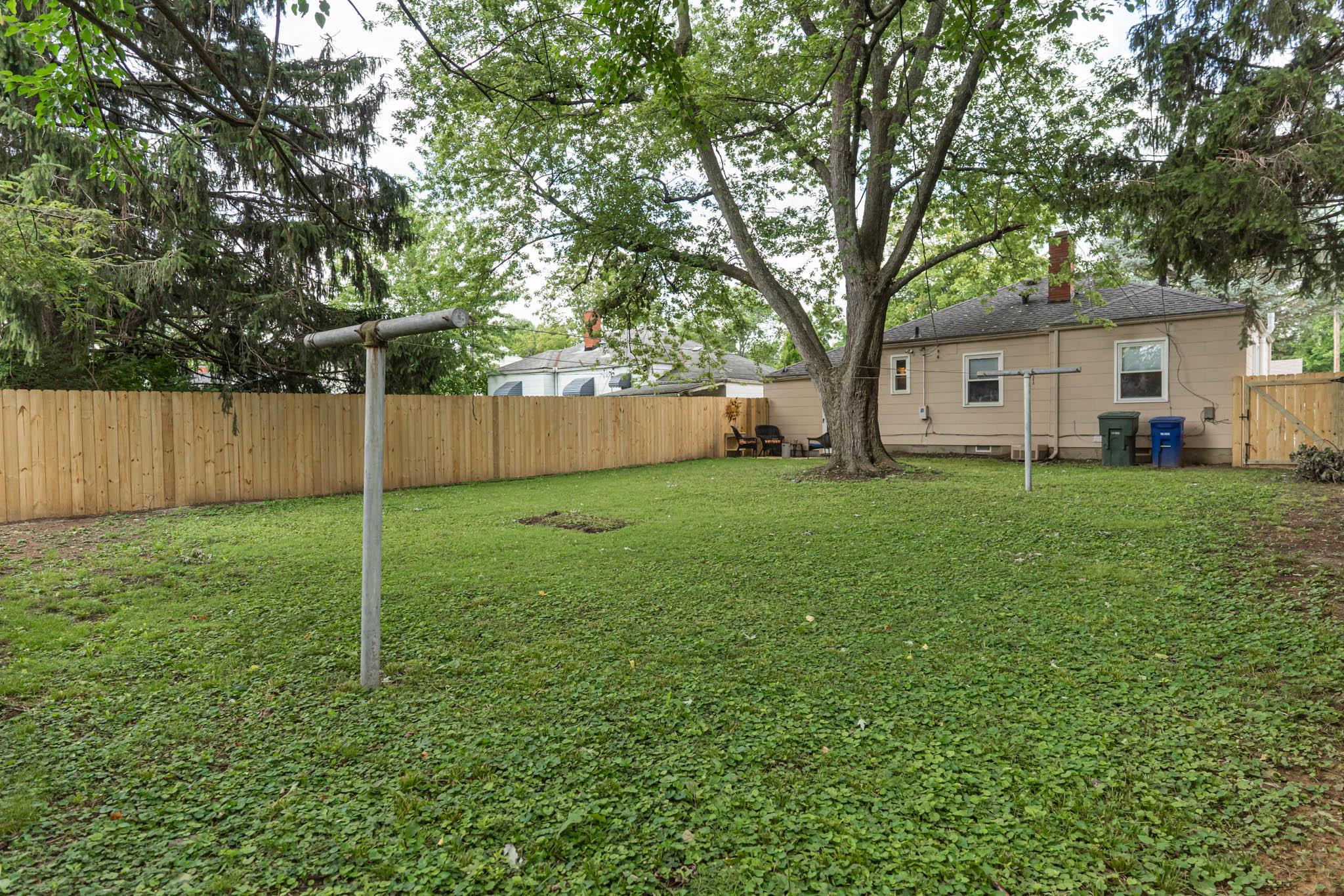 242 Lowell Road Columbus, OH 43209 - Photo 34 of 36