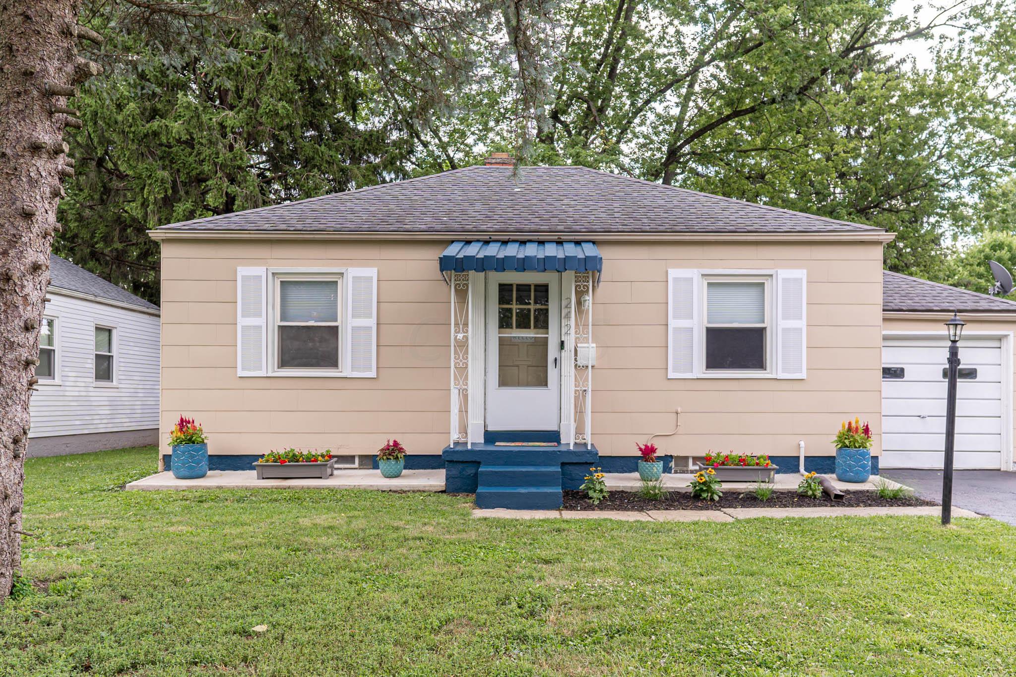 242 Lowell Road Columbus, OH 43209 - Photo 6 of 36
