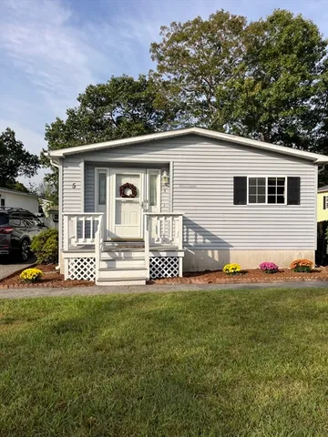 $270,000 | 5 Juniper Circle, Rockland, MA 02370