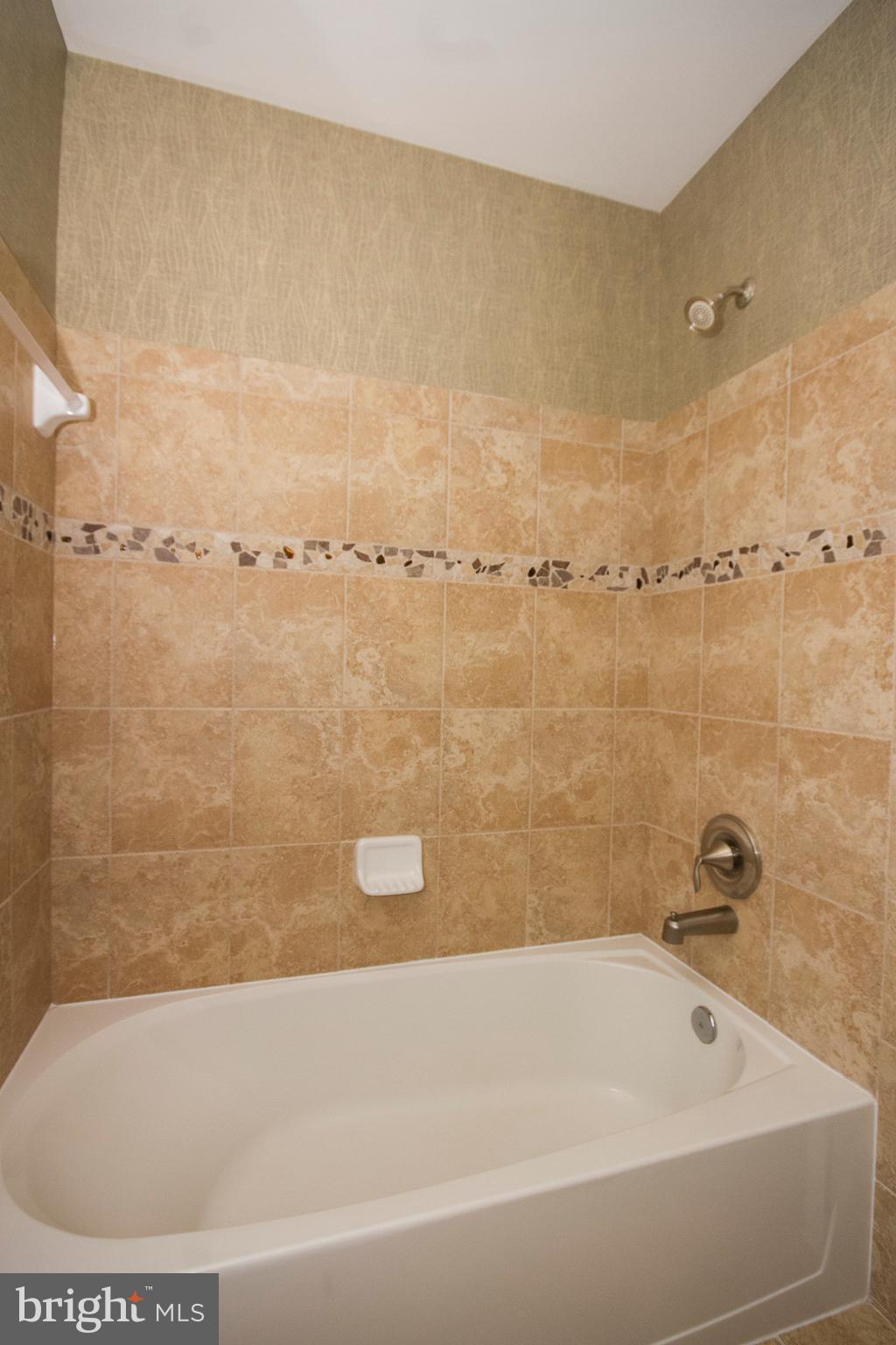 2308 Winterwood Road Baltimore, MD 21209 - Photo 22 of 30 Jack and Jill Bath