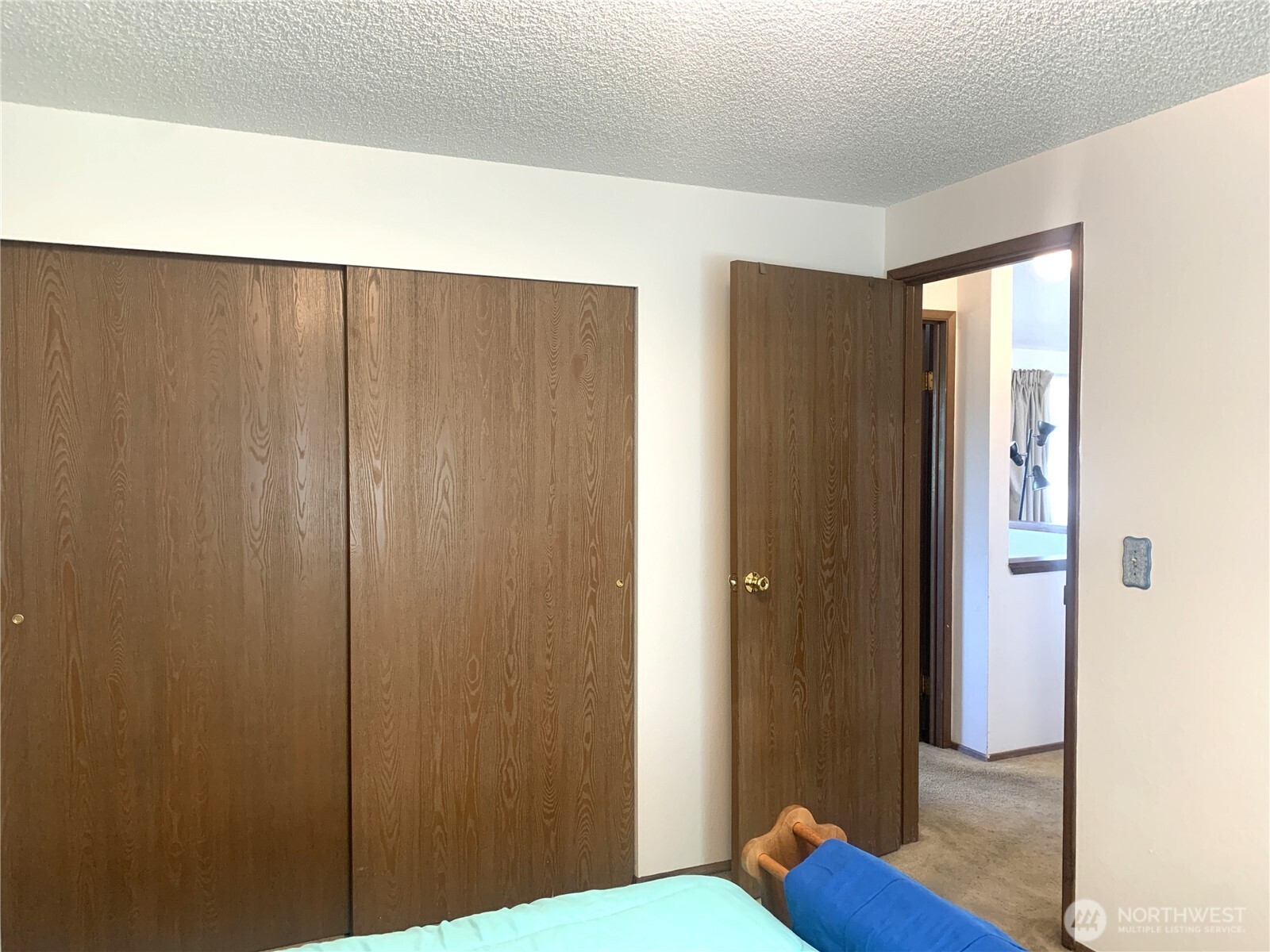 416 Meade Avenue Sumner, WA 98390 - Photo 13 of 39 a view of bathroom with shower