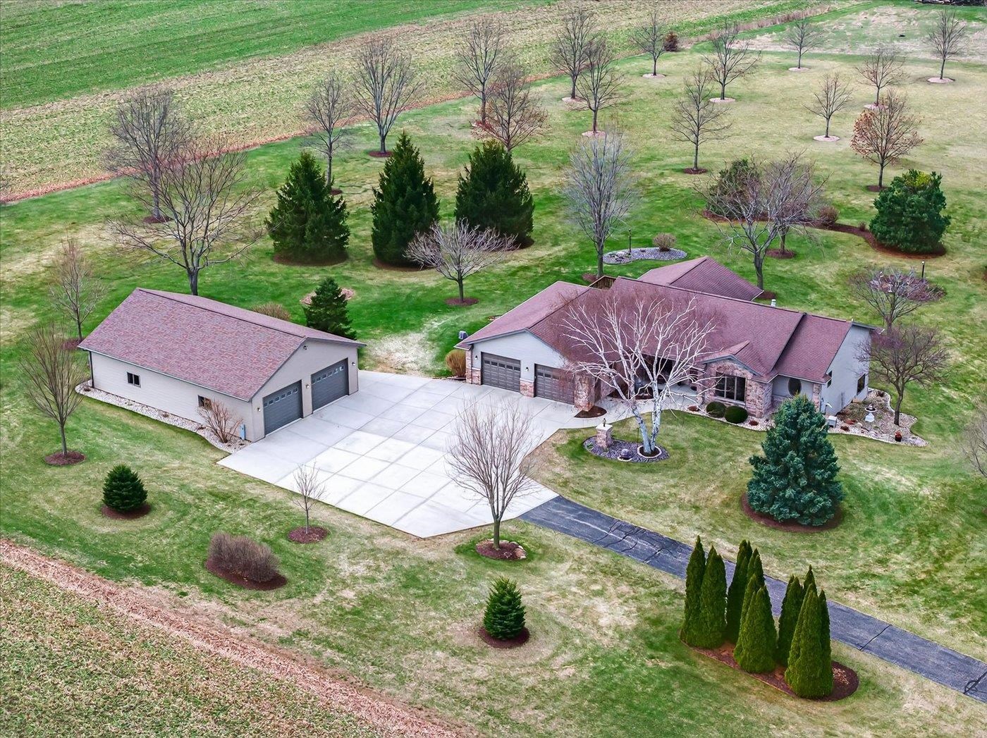 10123 Fertile Ridge Road Mount Horeb, WI 53572 - Photo 1 of 80