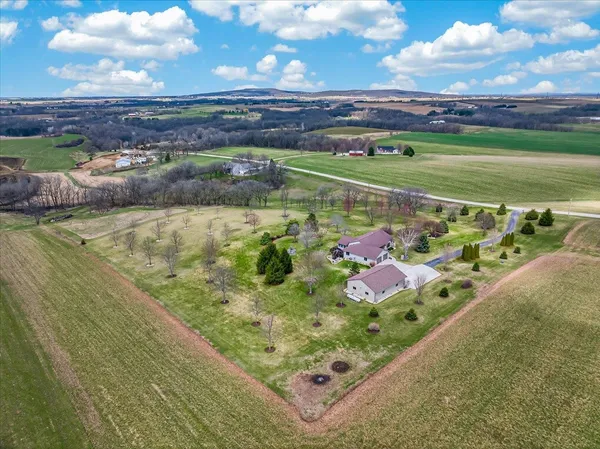 $950,000 | 10123 Fertile Ridge Road, Mount Horeb, WI 53572