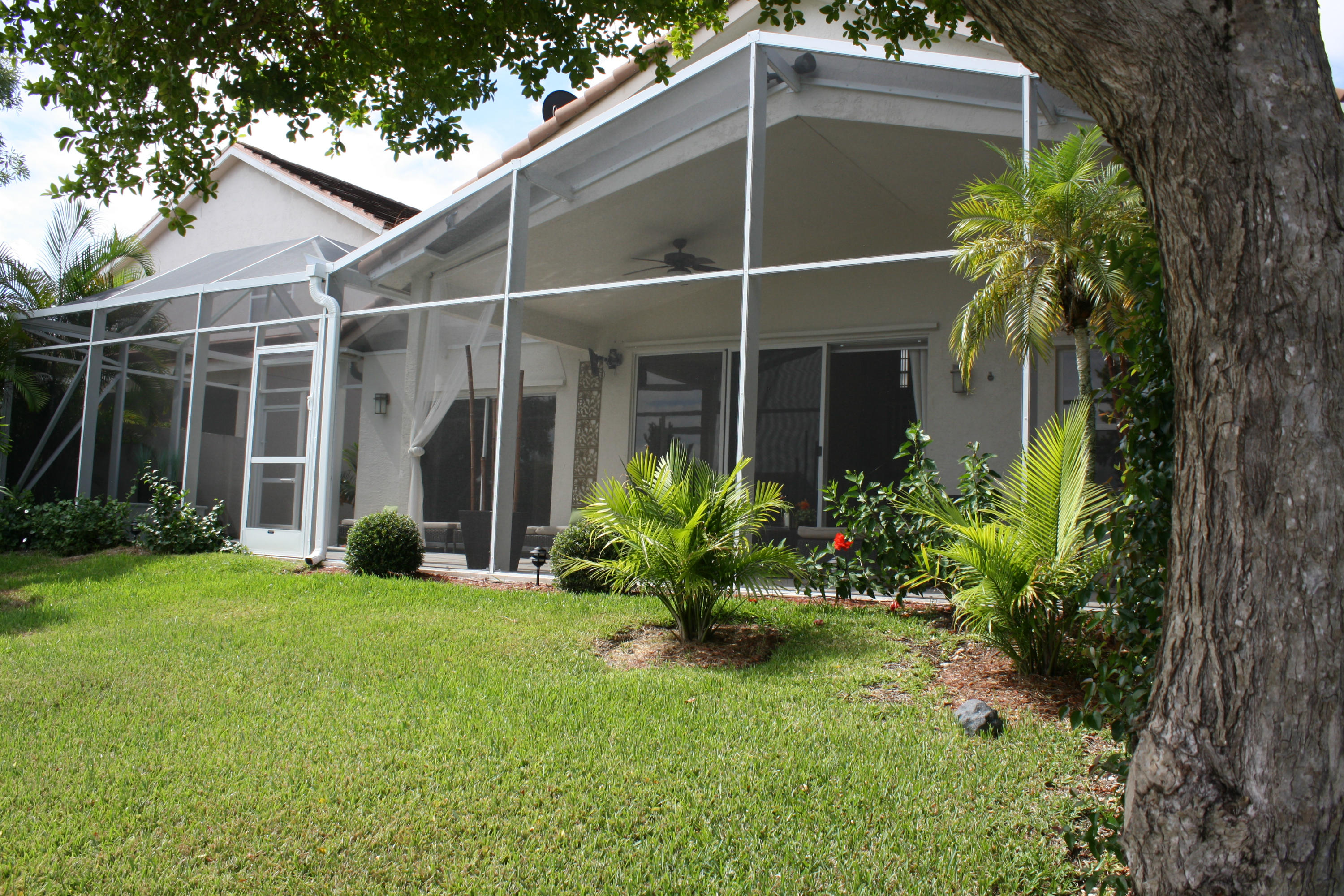 22024 Altona Drive Boca Raton, FL 33428 - Photo 17 of 27 oct29monpatioback