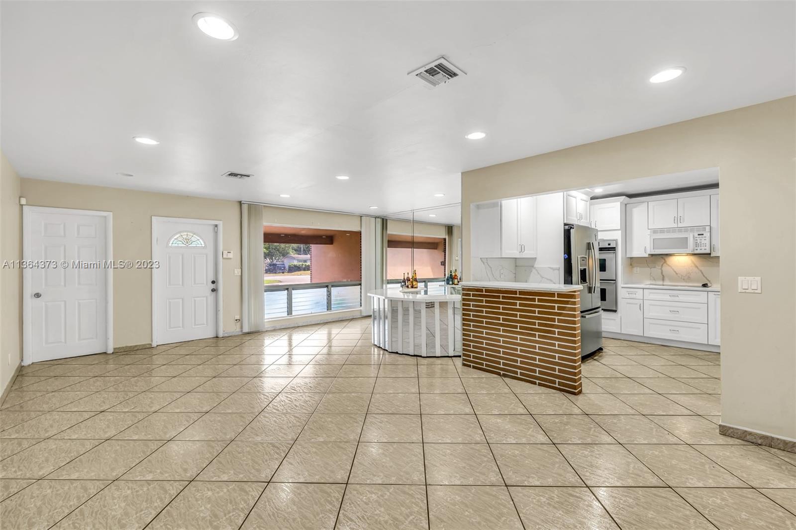 4419 West Park Road Hollywood, FL 33021 - Photo 14 of 34 Gallery Image 14