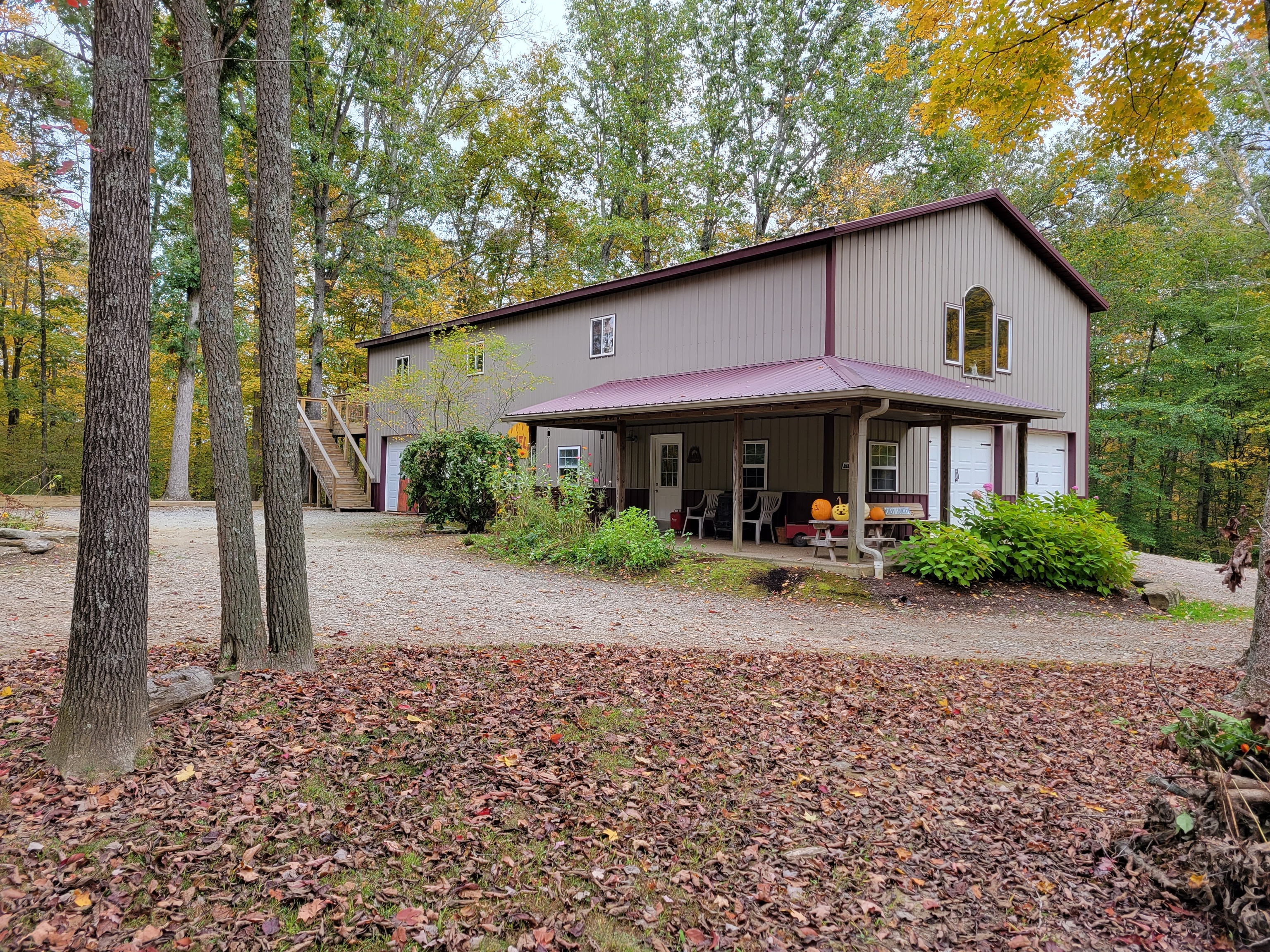 275 Daugherty Road Nashville, IN 47448 - Photo 3 of 42 Gallery Image 3