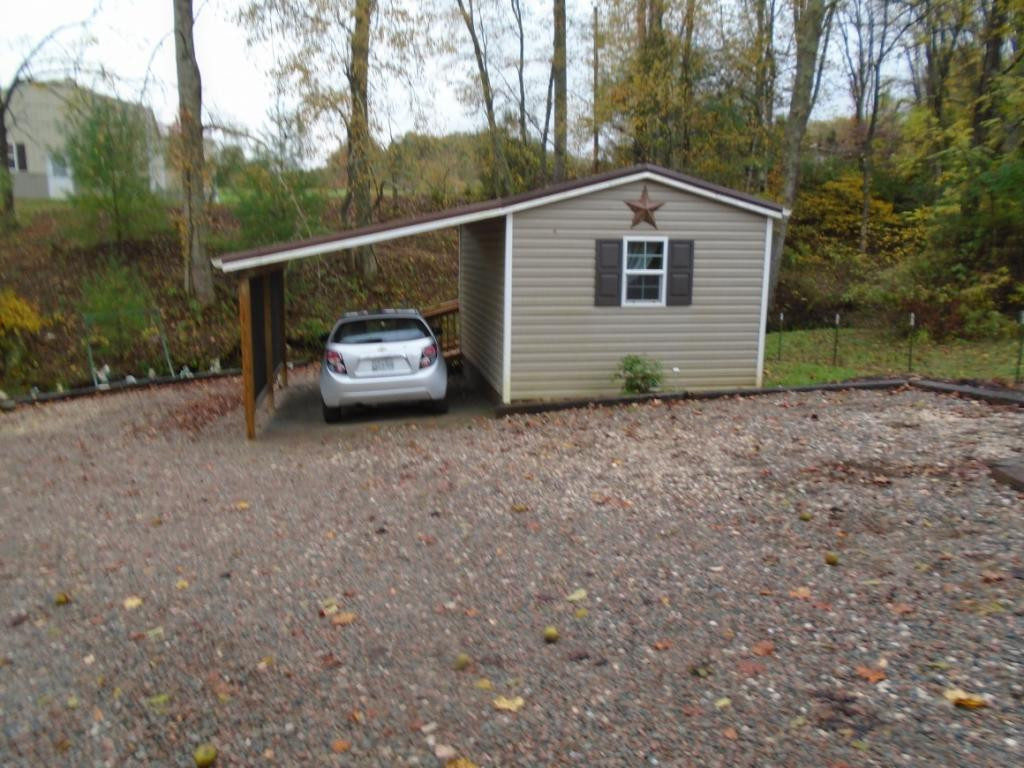 279 D Reece Road Mountain City, TN 37683 - Photo 2 of 7 Photo 2