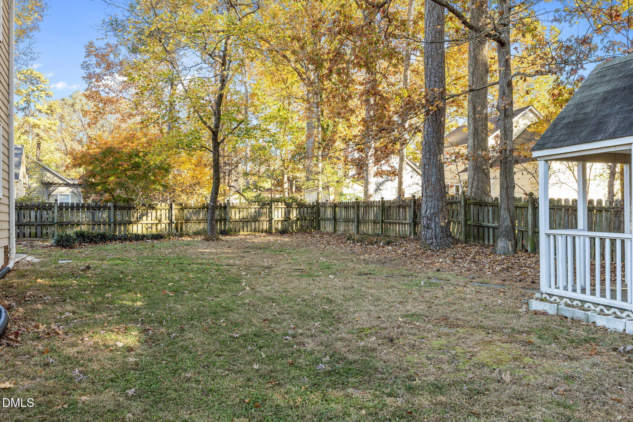 11829 North Exeter Way Raleigh, NC 27613 - Photo 4 of 41 Flat and Fenced Backyard