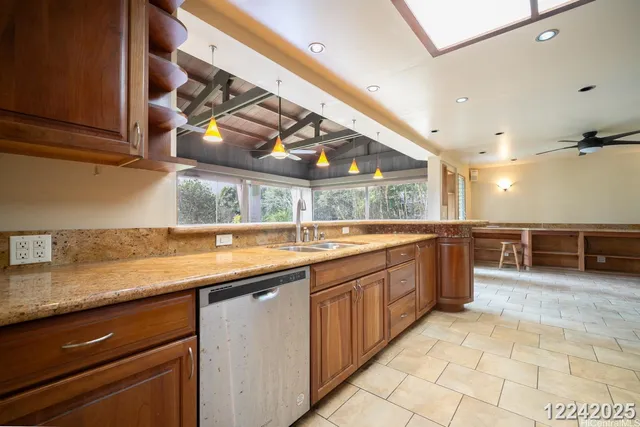 $4,700 | 44 Mamalahoa Place, Honolulu, HI 96817