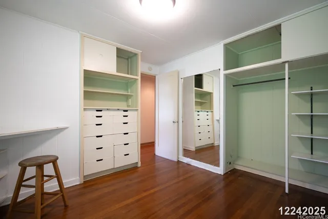 $4,700 | 44 Mamalahoa Place, Honolulu, HI 96817