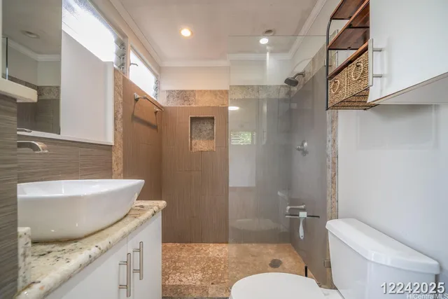 $4,700 | 44 Mamalahoa Place, Honolulu, HI 96817