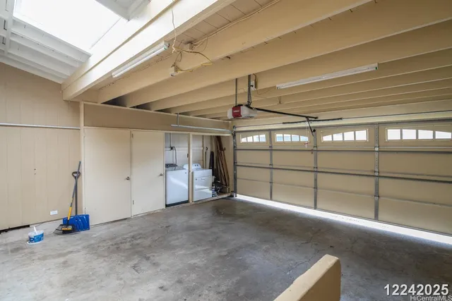 $4,700 | 44 Mamalahoa Place, Honolulu, HI 96817