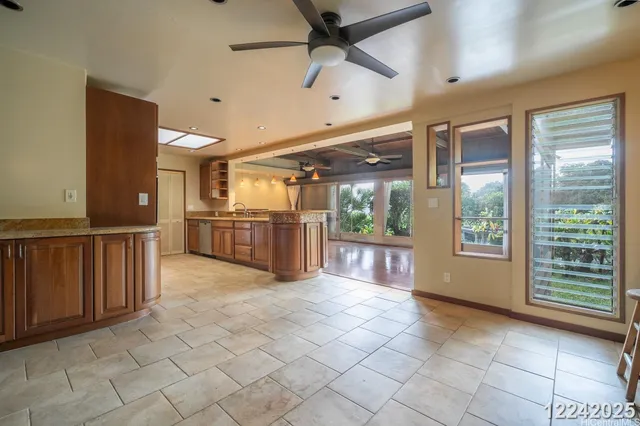 $4,700 | 44 Mamalahoa Place, Honolulu, HI 96817