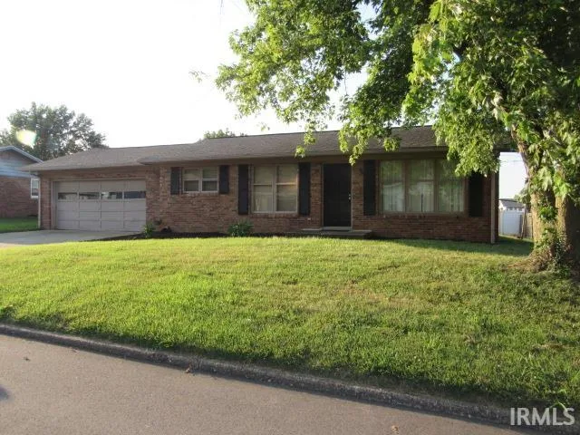 $129,900 | 405 Washington Avenue, Mount Vernon, IN 47620