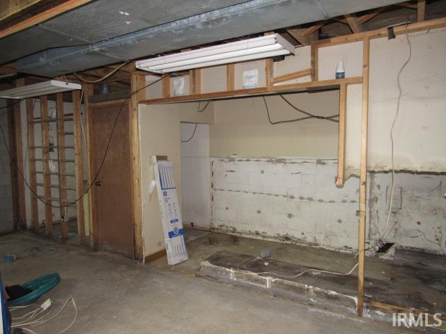 405 Washington Avenue Mount Vernon, IN 47620 - Photo 25 of 36