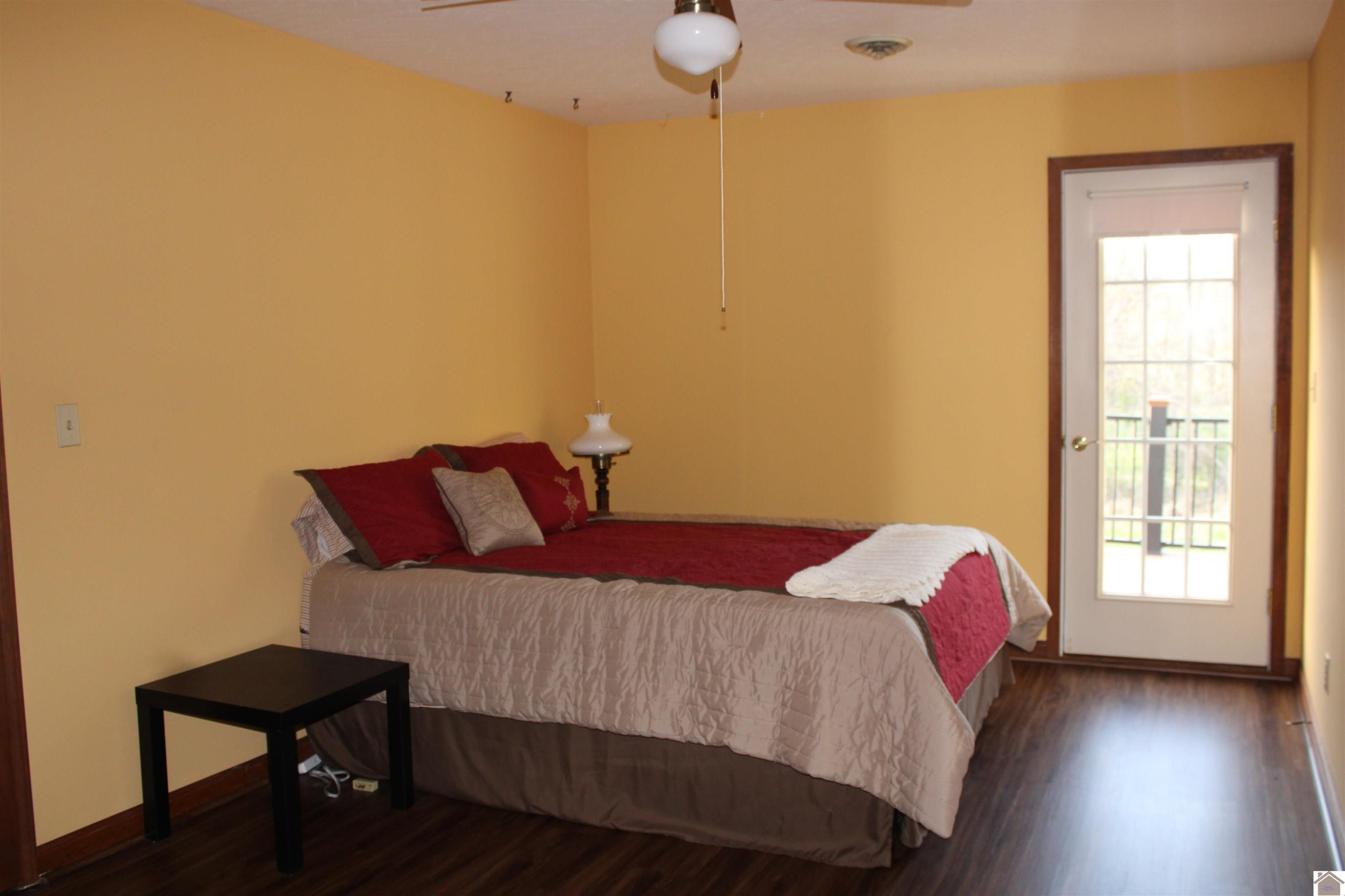 381 Impala Road Gilbertsville, KY 42044 - Photo 22 of 27 Bedroom #3 with Balcony
