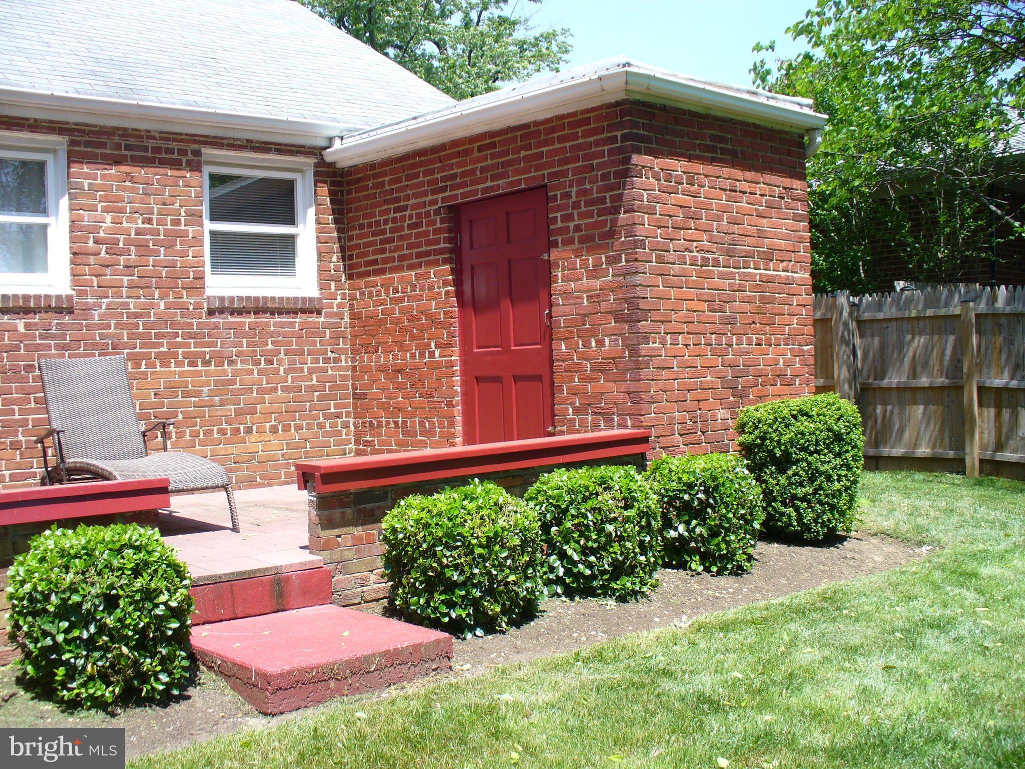 1806 Arcola Avenue Silver Spring, MD 20902 - Photo 7 of 30 Exterior (Rear)