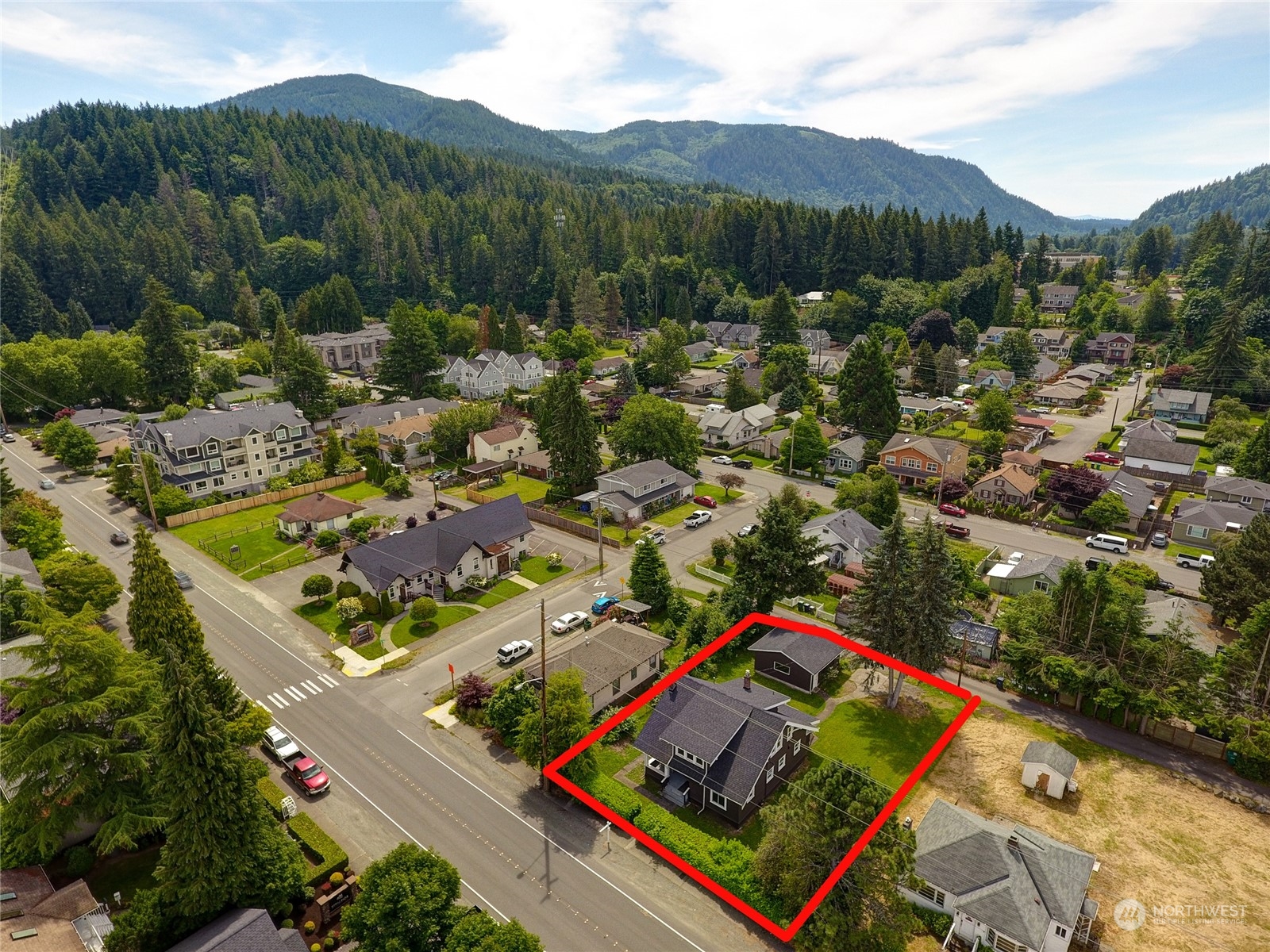 375 East Sunset Way Issaquah, WA 98027 - Photo 5 of 26