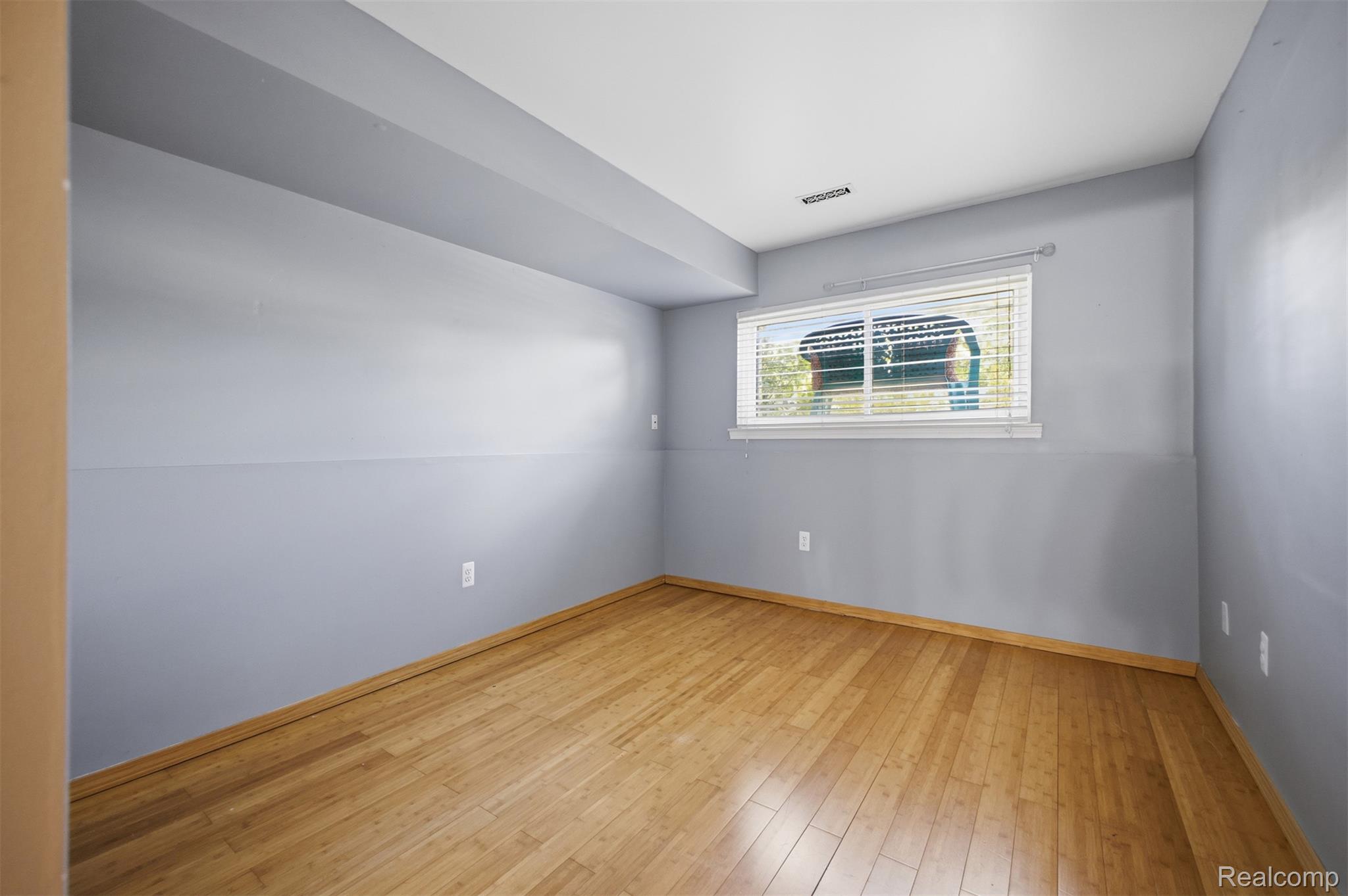 40435 Oak Tree Novi, MI 48375 - Photo 30 of 45 30.jpg