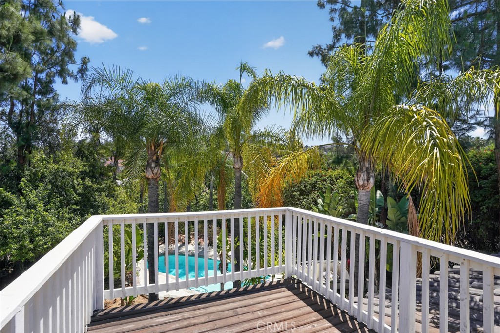 2081 Country Hills Lane Riverside, CA 92503 - Photo 14 of 25