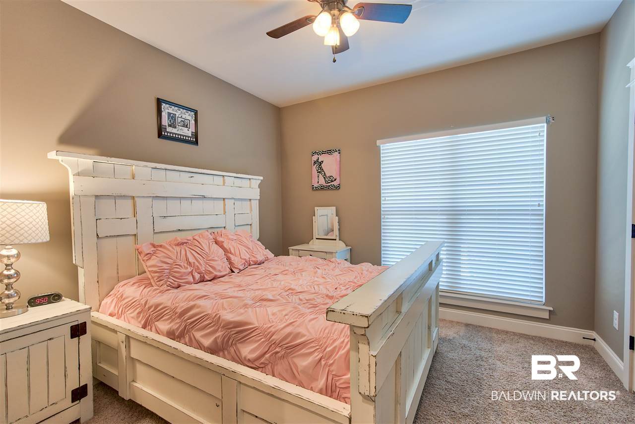 115 Garrison Boulevard Fairhope, AL 36532 - Photo 17 of 33 Guest Bedroom