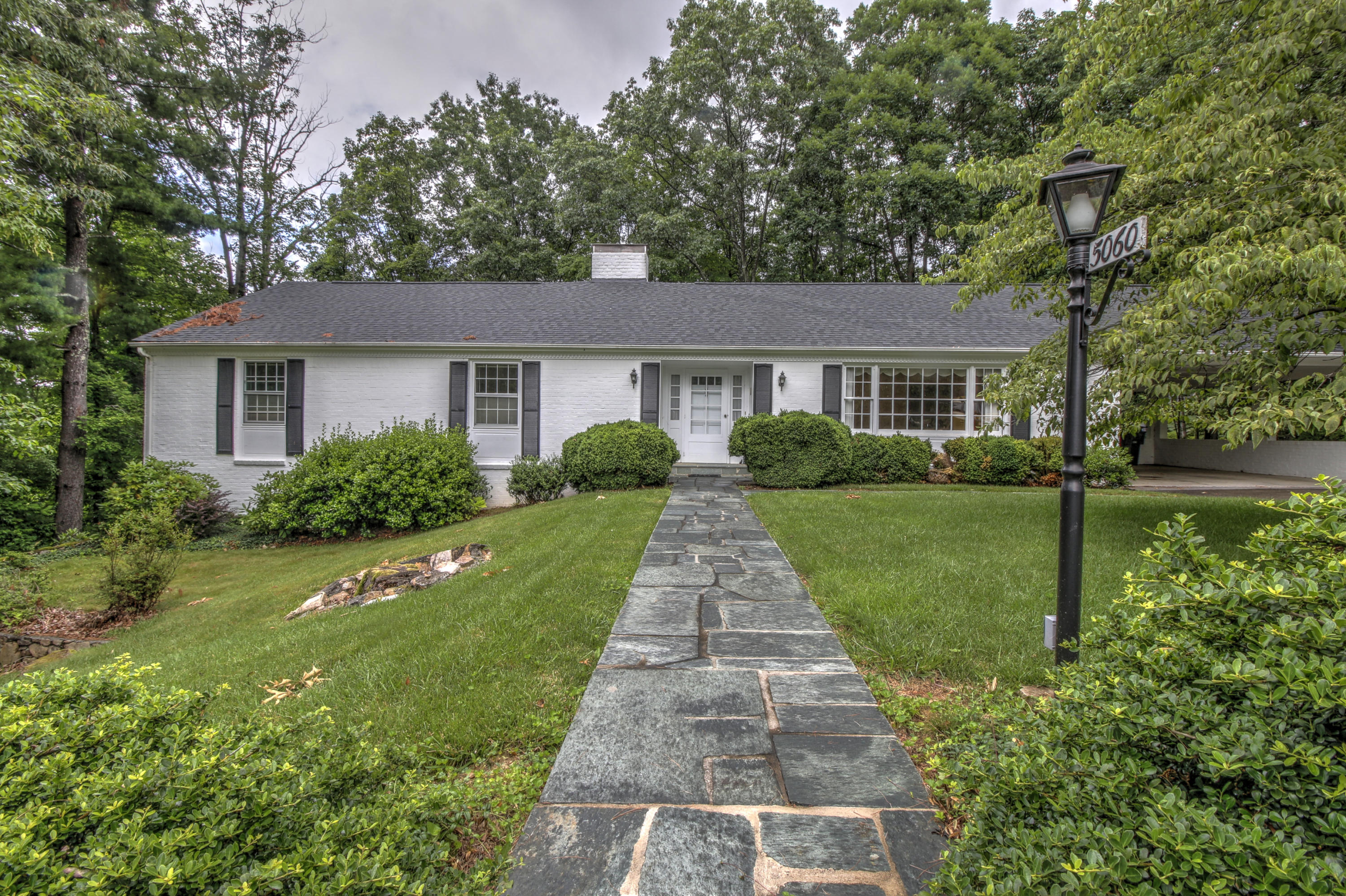 5060 Falcon Ridge Road Roanoke, VA 24018 - Photo 4 of 32 _MG_6097_8_9