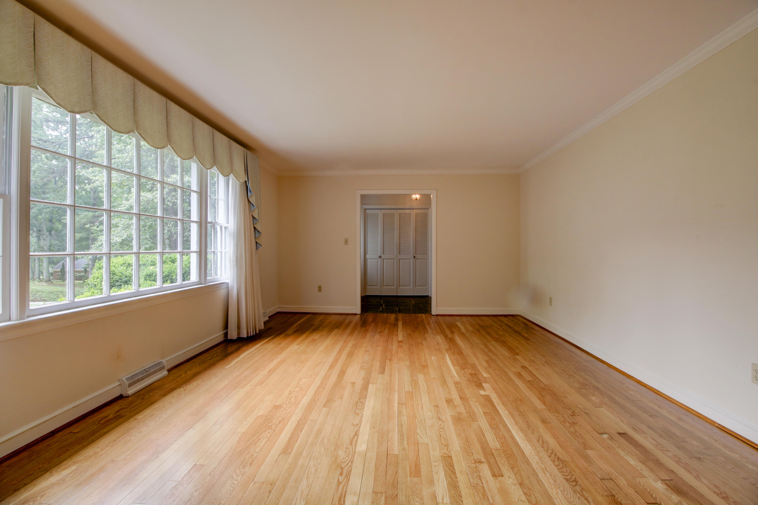 5060 Falcon Ridge Road Roanoke, VA 24018 - Photo 5 of 32 _MG_6004_5_6